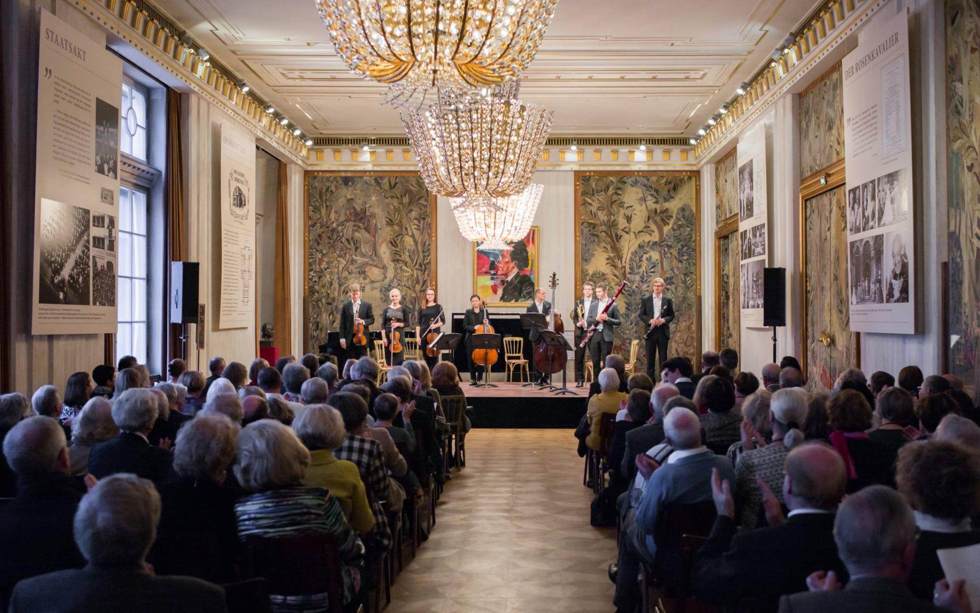 Matineu al ansamblului în Sala Mahler