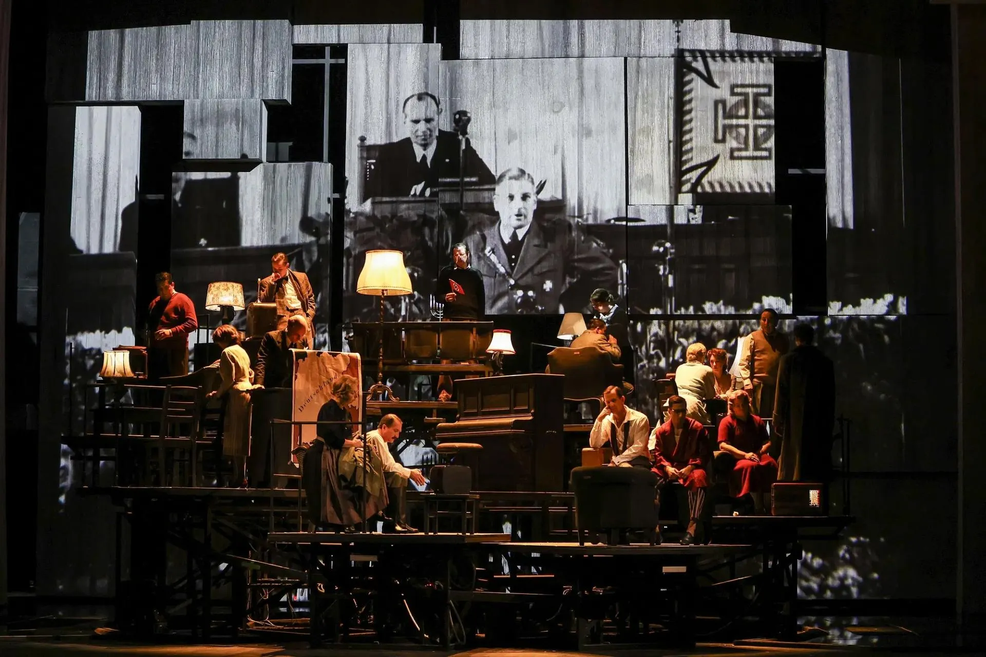 Lass Uns Die Welt Vergessen, Volksoper 1938