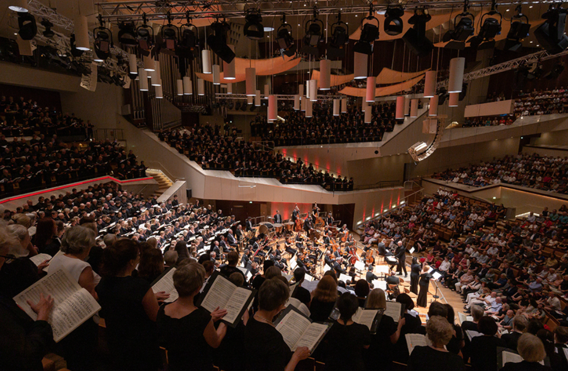 Choralspace Cor și Orchestră