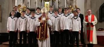 Vienna Boys Choir Concerts at the Hofburg Chapel - Sunday Mass