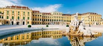 Crucero por el río Danubio Azul en Viena, cena y concierto en el Palacio Imperial de Schönbrunn