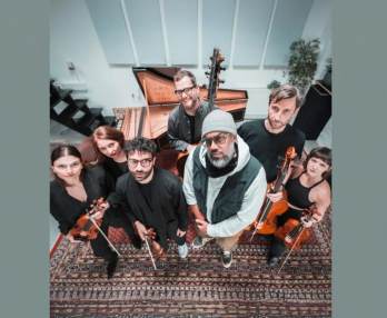 Samy Deluxe und Mikis Takeover Ensemble