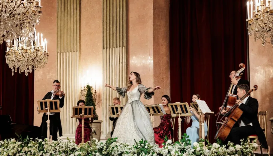 Neujahrs-Imperial-Galakonzert und Dinner